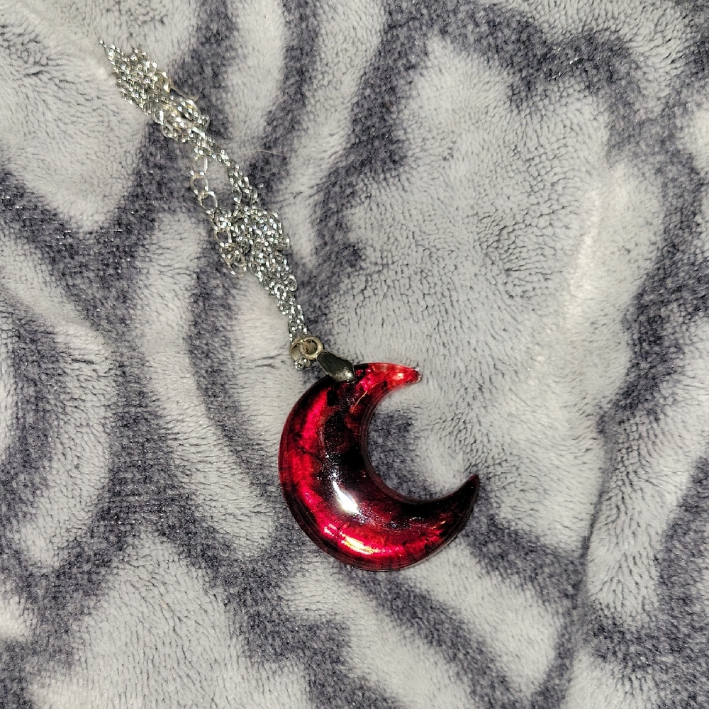 Elegant Red Crescent Moon Pendant Necklace